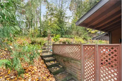 9411 SW 62nd Dr, Portland, OR 97219 - Photo 44