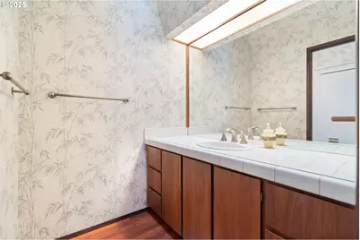 9411 SW 62nd Dr, Portland, OR 97219 - Photo 24