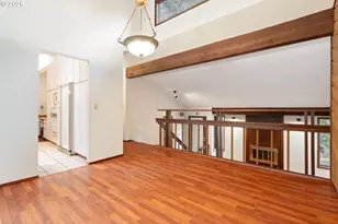 9411 SW 62nd Dr, Portland, OR 97219 - Photo 4