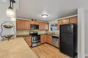 546 SE Paropa Pl, Gresham, OR 97080 - Photo 8