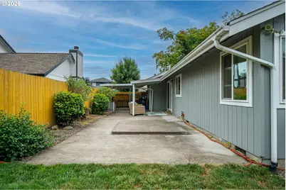 933 S 44th St, Springfield, OR 97478 - Photo 32
