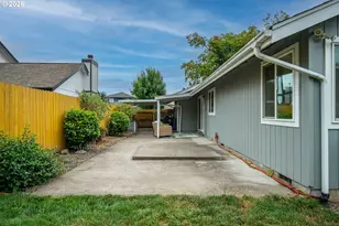 933 S 44th St, Springfield, OR 97478 - Photo 32