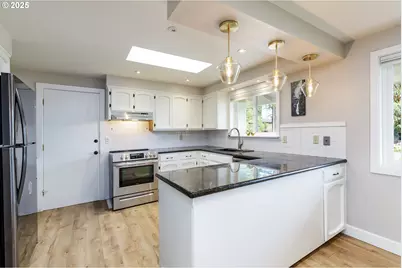 16455 Devonshire Dr, Gladstone, OR 97027 - Photo 10