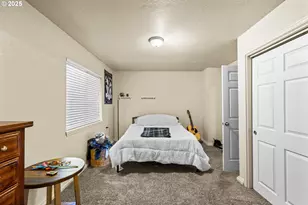 1010 NE Malheur Ave, Roseburg, OR 97470 - Photo 8