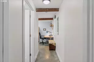 2668 SW Hume Ct, Portland, OR 97219 - Photo 22