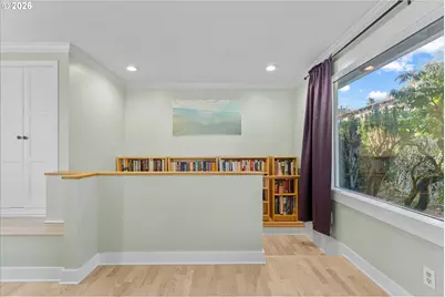 2668 SW Hume Ct, Portland, OR 97219 - Photo 8