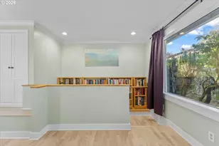 2668 SW Hume Ct, Portland, OR 97219 - Photo 8