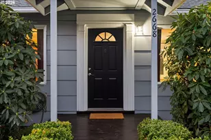 2668 SW Hume Ct, Portland, OR 97219 - Photo 2