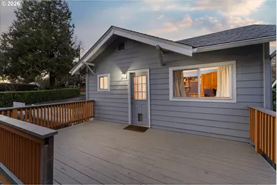 2668 SW Hume Ct, Portland, OR 97219 - Photo 26