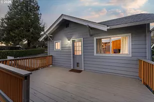 2668 SW Hume Ct, Portland, OR 97219 - Photo 26