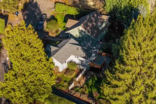 2668 SW Hume Ct, Portland, OR 97219 - Photo 36