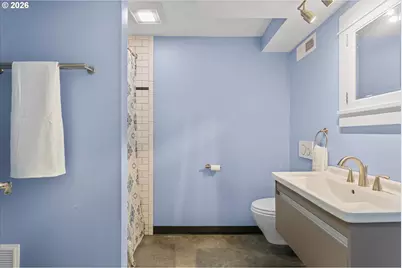 2668 SW Hume Ct, Portland, OR 97219 - Photo 20