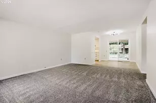11940 SW King James Pl, King City, OR 97224 - Photo 4