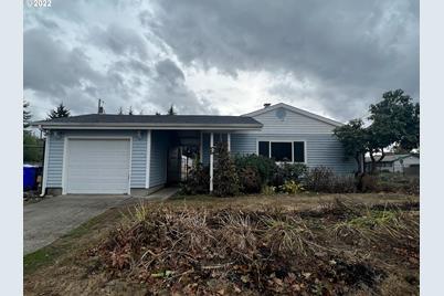 18124 SE Stephens St, Portland, OR 97233 - Photo 1