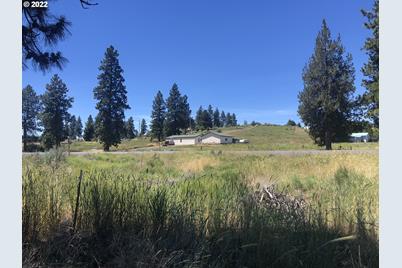 S Chiloquin Rd #100, Chiloquin, OR 97624 - Photo 1