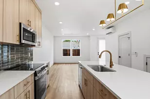 4060 SE Long St, Portland, OR 97202 - Photo 6
