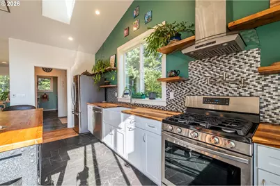 1250 Deady St, Port Orford, OR 97465 - Photo 24