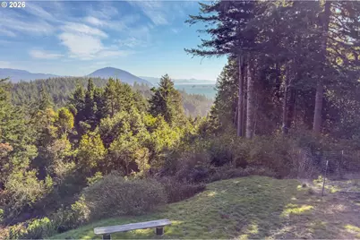 1250 Deady St, Port Orford, OR 97465 - Photo 12