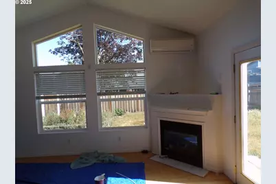 1835 Wakefield Ct, Salem, OR 97304 - Photo 6