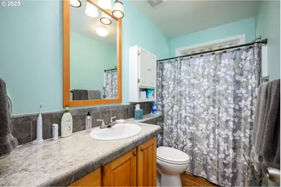 1745 Rifle Range Rd, Roseburg, OR 97470 - Photo 24