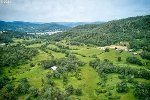 1745 Rifle Range Rd, Roseburg, OR 97470 - Photo 44