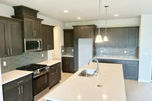 8560 SE Bobcat Ln, Hillsboro, OR 97123 - Photo 6