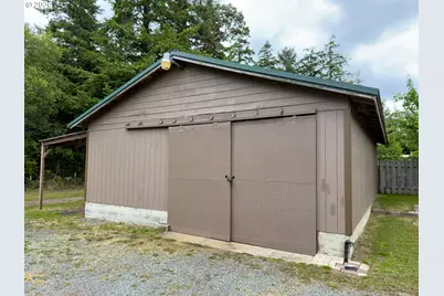 87787 Dew Valley Ln, Bandon, OR 97411 - Photo 10