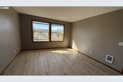 2239 Hawthorne St, Forest Grove, OR 97116 - Photo 2