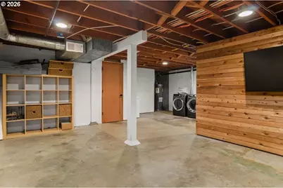 8820 SW 21st Ave, Portland, OR 97219 - Photo 32