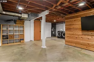 8820 SW 21st Ave, Portland, OR 97219 - Photo 32