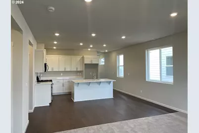 1483 Logan Pkwy, Albany, OR 97322 - Photo 8