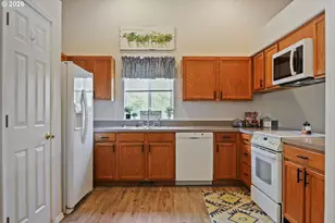 143 NW Elderberry Ln, Dallas, OR 97338 - Photo 10