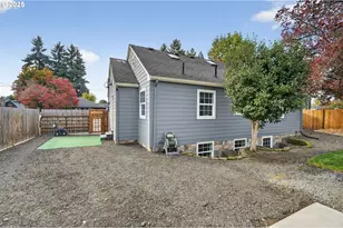 318 NE 9th Ave, Canby, OR 97013 - Photo 40