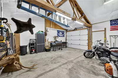 318 NE 9th Ave, Canby, OR 97013 - Photo 34