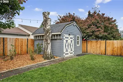 318 NE 9th Ave, Canby, OR 97013 - Photo 38