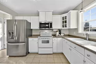 318 NE 9th Ave, Canby, OR 97013 - Photo 16