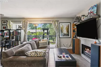 7522 SW Barnes Rd #E, Portland, OR 97225 - Photo 6