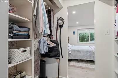 9400 SW Downing Dr, Beaverton, OR 97008 - Photo 12