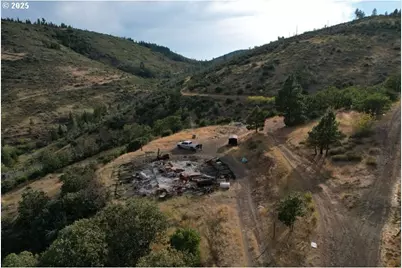 8800 Upper Mill Creek Rd, The Dalles, OR 97058 - Photo 2