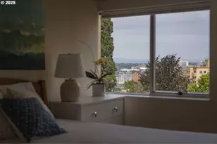 2323 SW Park Pl, Portland, OR 97205 - Photo 26