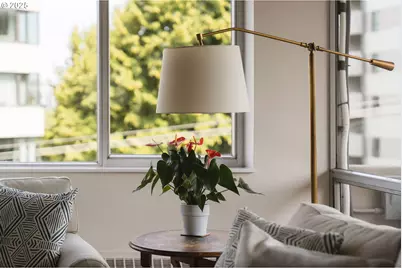 2323 SW Park Pl #502, Portland, OR 97205 - Photo 8