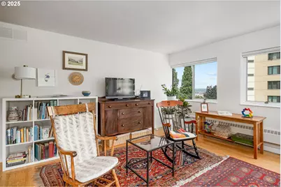 2323 SW Park Pl #502, Portland, OR 97205 - Photo 10
