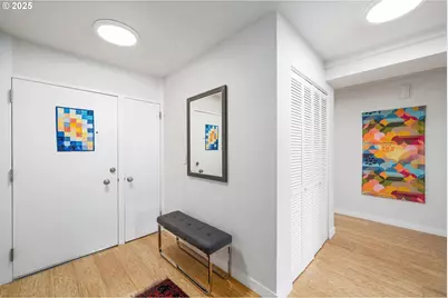 2323 SW Park Pl #502, Portland, OR 97205 - Photo 4