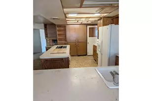 20010 NE Glisan St, Portland, OR 97230 - Photo 22