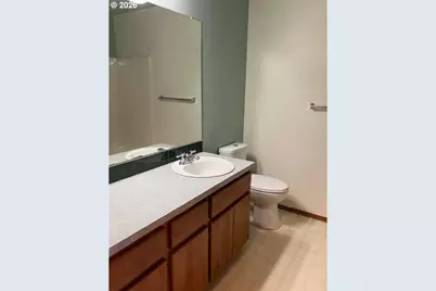 945 NE Lija Loop, Portland, OR 97211 - Photo 20