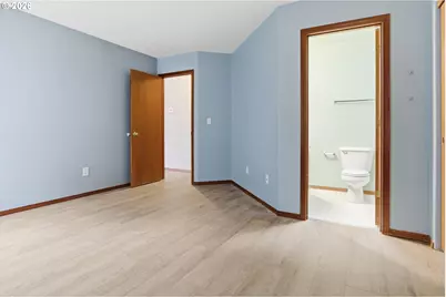 945 NE Lija Loop, Portland, OR 97211 - Photo 16