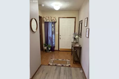 945 NE Lija Loop, Portland, OR 97211 - Photo 24