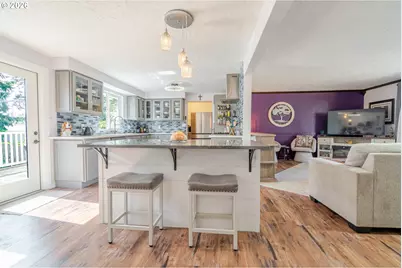 656 NW Thornton Lake Dr, Albany, OR 97321 - Photo 6