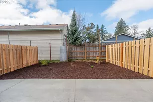 9275 E Burnside St, Portland, OR 97216 - Photo 28