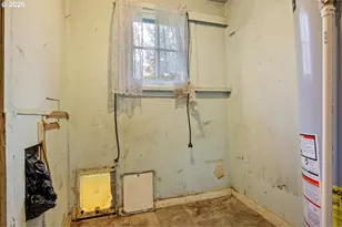 606 NW Nichol Ave, Myrtle Creek, OR 97457 - Photo 12